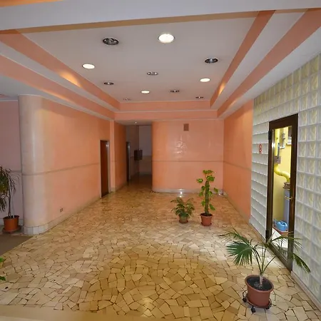 Apartment Magenta *