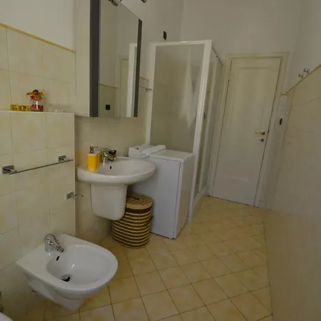 Magenta Apartment
