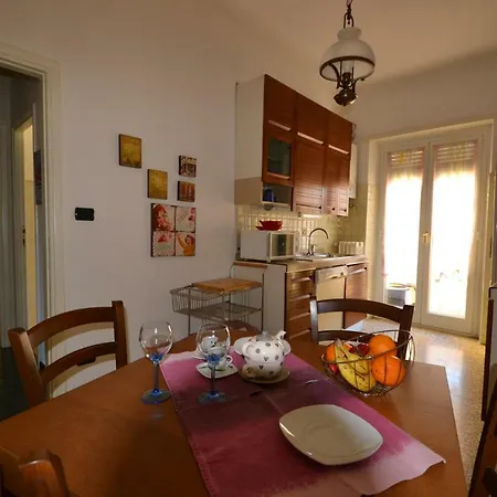 Apartment Magenta